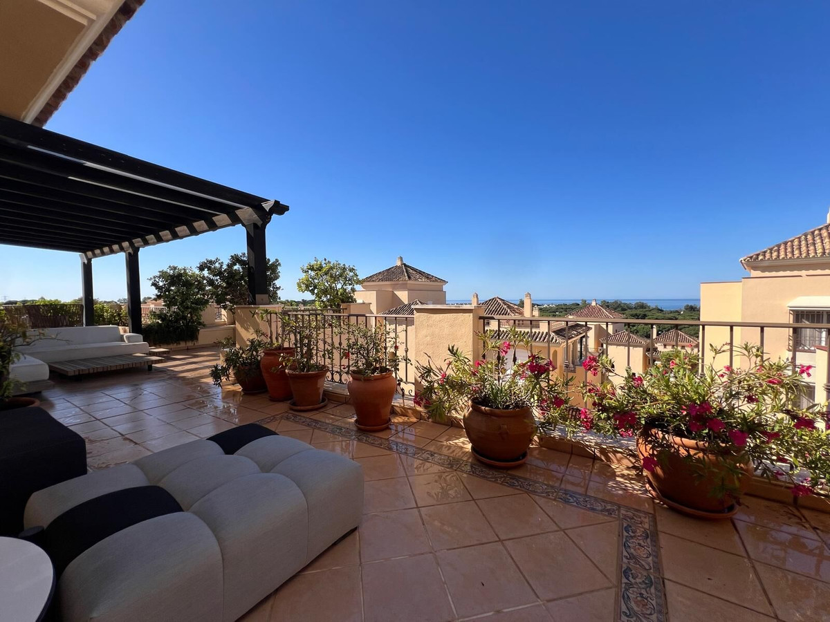 4 Bed Apartment for sale in Marbella Costa Del Sol, Málaga, Spain