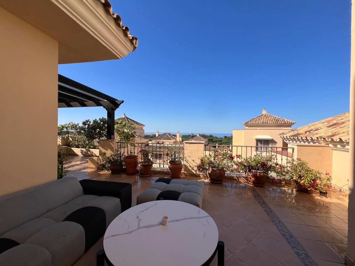 4 Bed Apartment for sale in Marbella Costa Del Sol, Málaga, Spain
