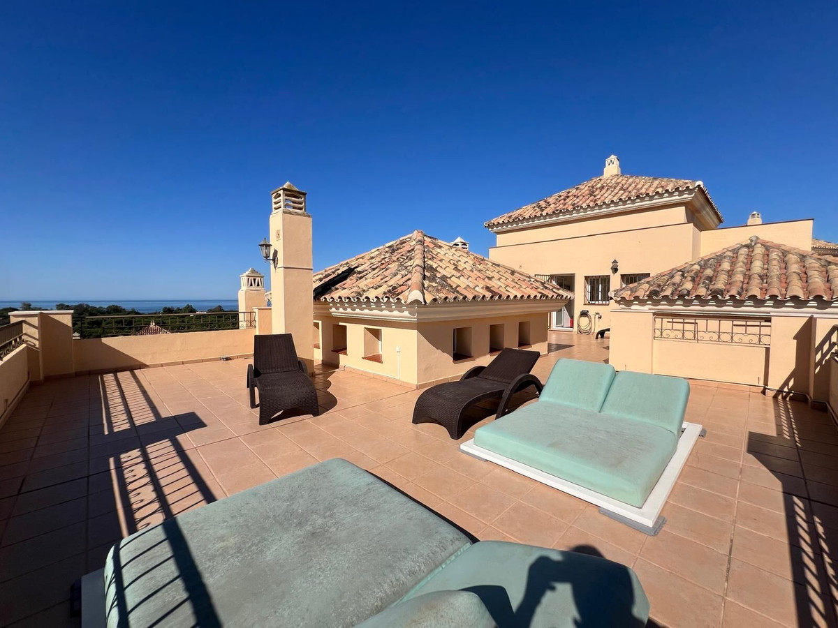 4 Bed Apartment for sale in Marbella Costa Del Sol, Málaga, Spain