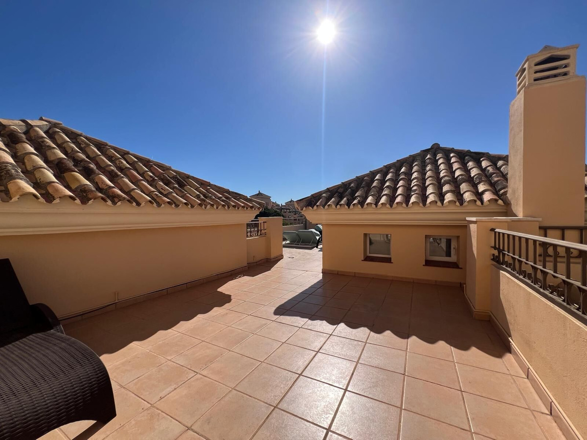 4 Bed Apartment for sale in Marbella Costa Del Sol, Málaga, Spain