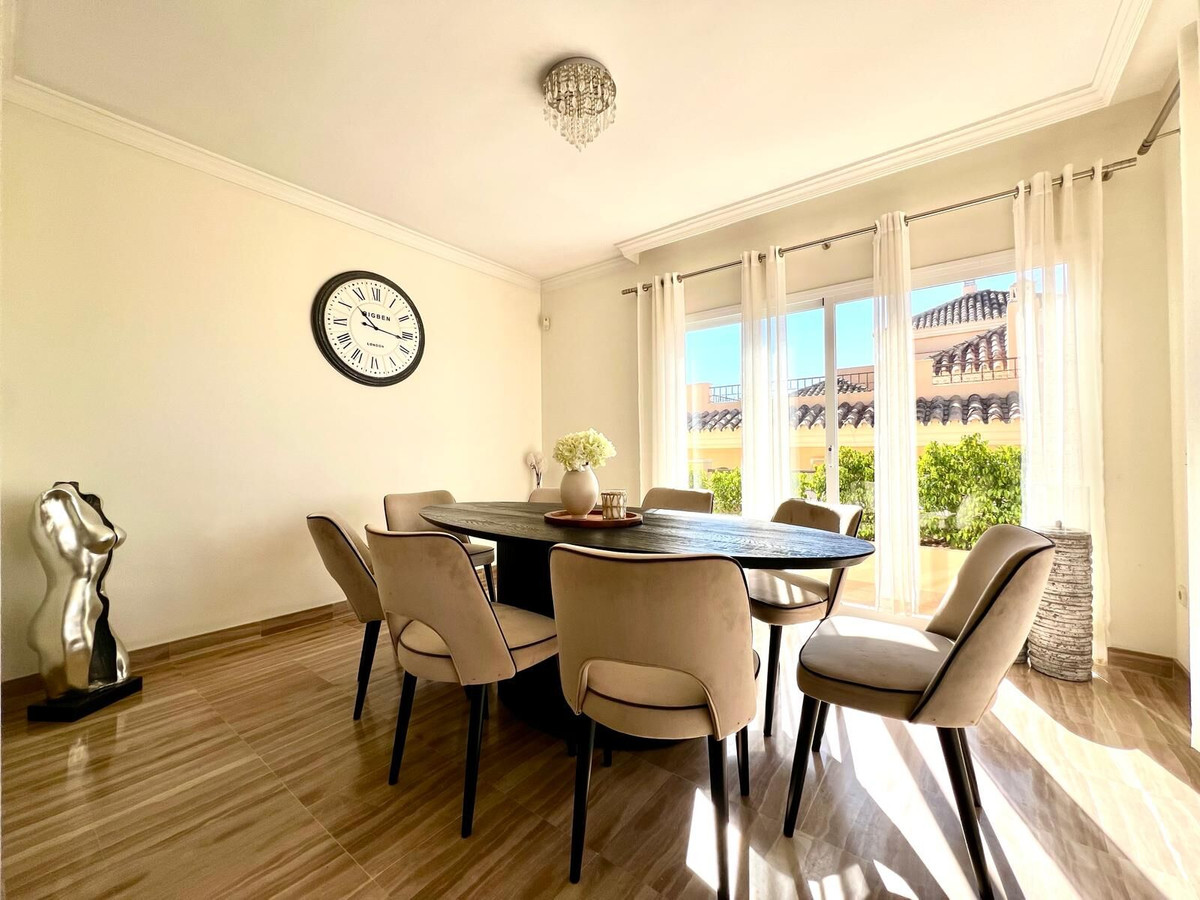4 Bed Apartment for sale in Marbella Costa Del Sol, Málaga, Spain