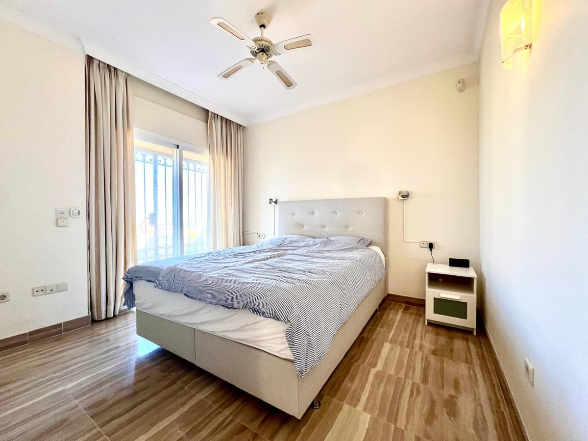4 Bed Apartment for sale in Marbella Costa Del Sol, Málaga, Spain