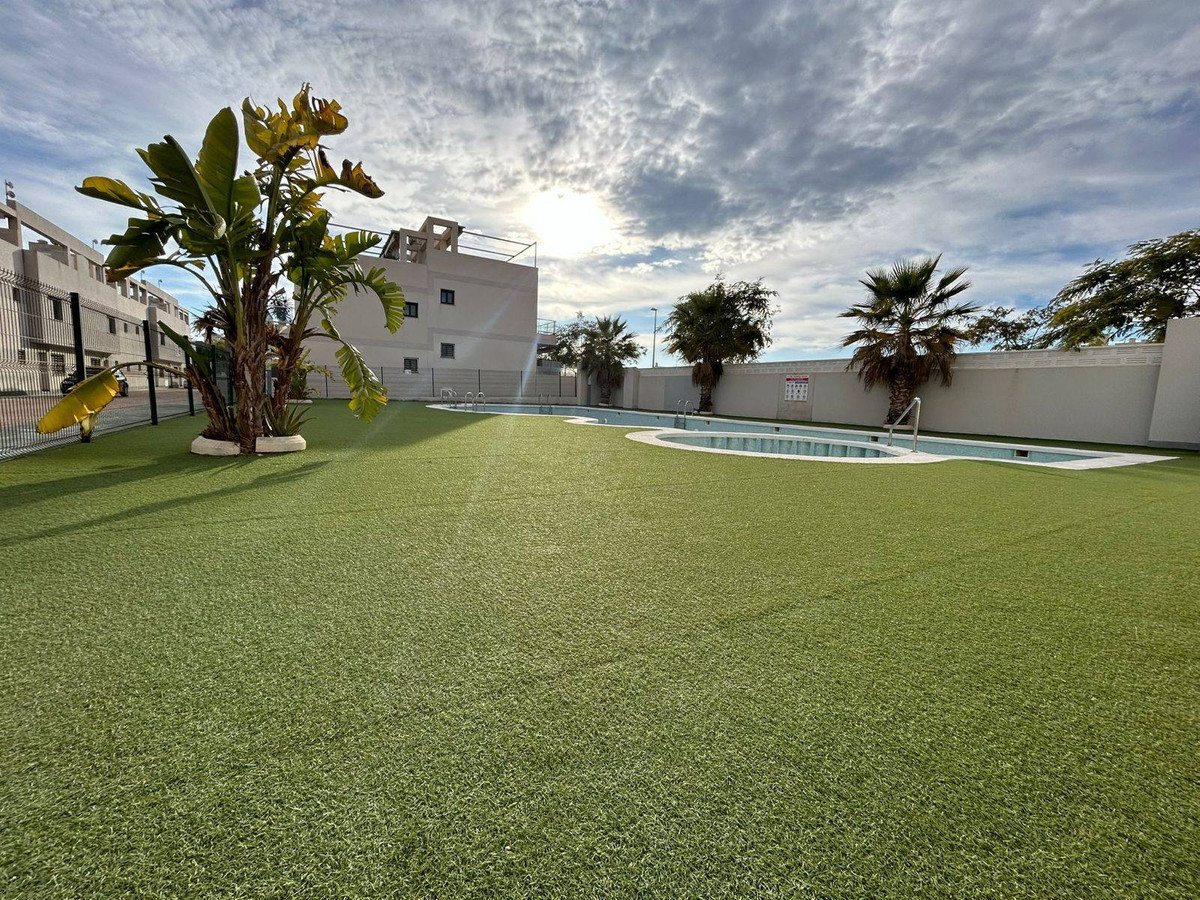 Se vende Ático de 2 dormitorios en Costa Blanca, Alicante, España