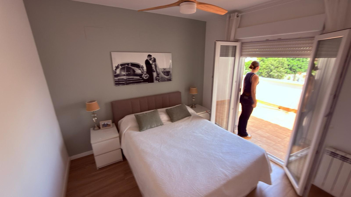 Se vende Villa - Chalet de 4 dormitorios en Costa Blanca, Alicante, España