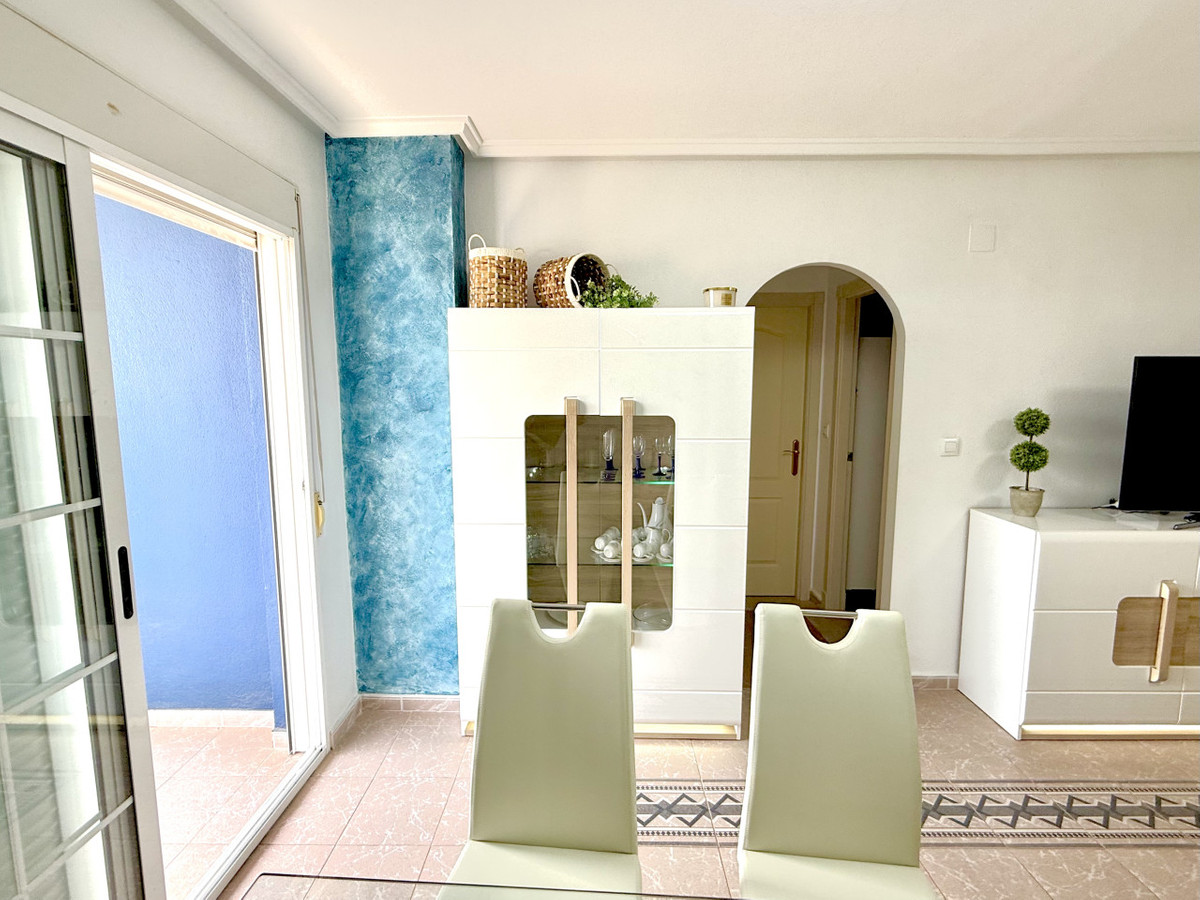 Se vende Apartamento Planta Media de 2 dormitorios en Costa Blanca, Alicante, España