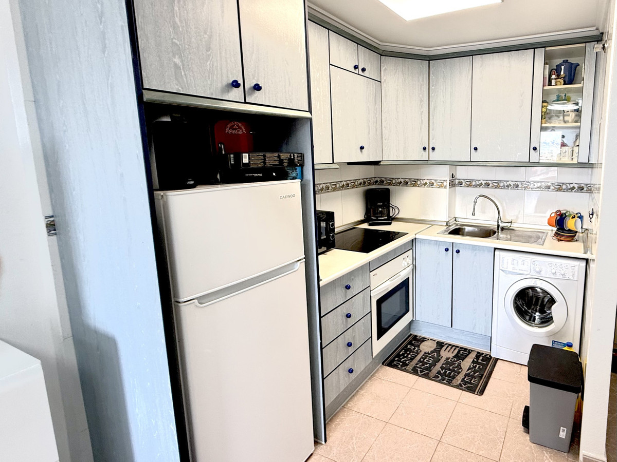Se vende Apartamento Planta Media de 2 dormitorios en Costa Blanca, Alicante, España