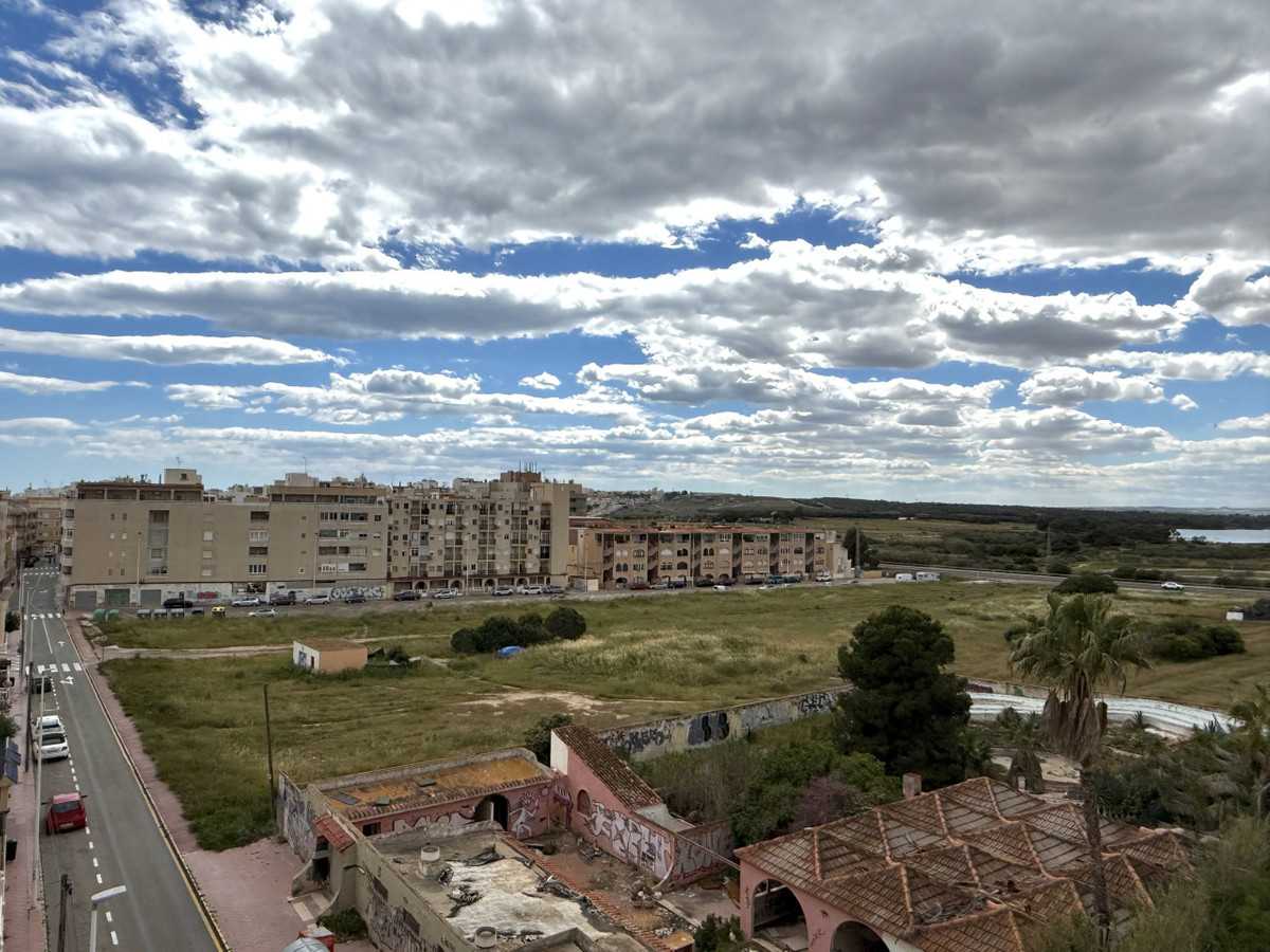 Se vende Apartamento Planta Media de 2 dormitorios en Costa Blanca, Alicante, España