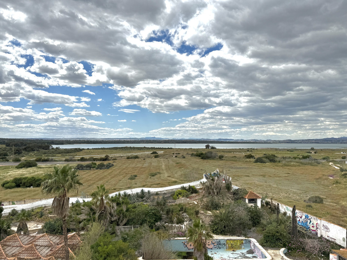 Se vende Apartamento Planta Media de 2 dormitorios en Costa Blanca, Alicante, España