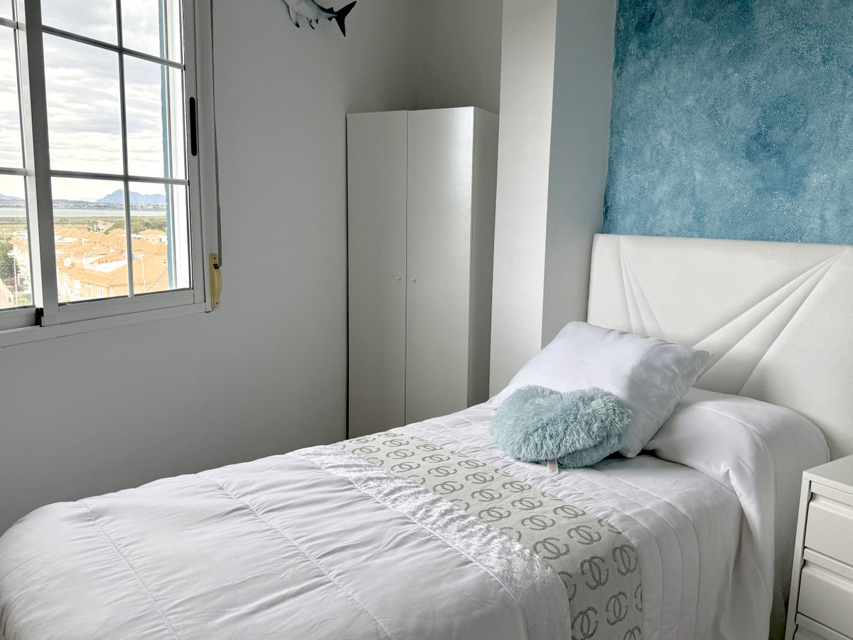 Se vende Apartamento Planta Media de 2 dormitorios en Costa Blanca, Alicante, España