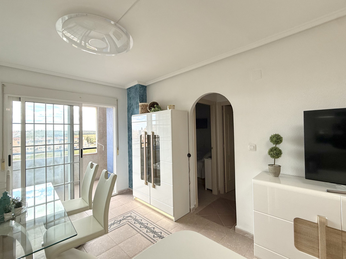 Se vende Apartamento Planta Media de 2 dormitorios en Costa Blanca, Alicante, España