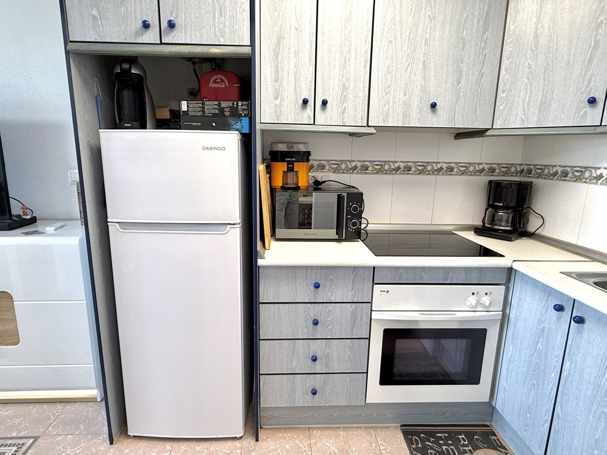 Se vende Apartamento Planta Media de 2 dormitorios en Costa Blanca, Alicante, España