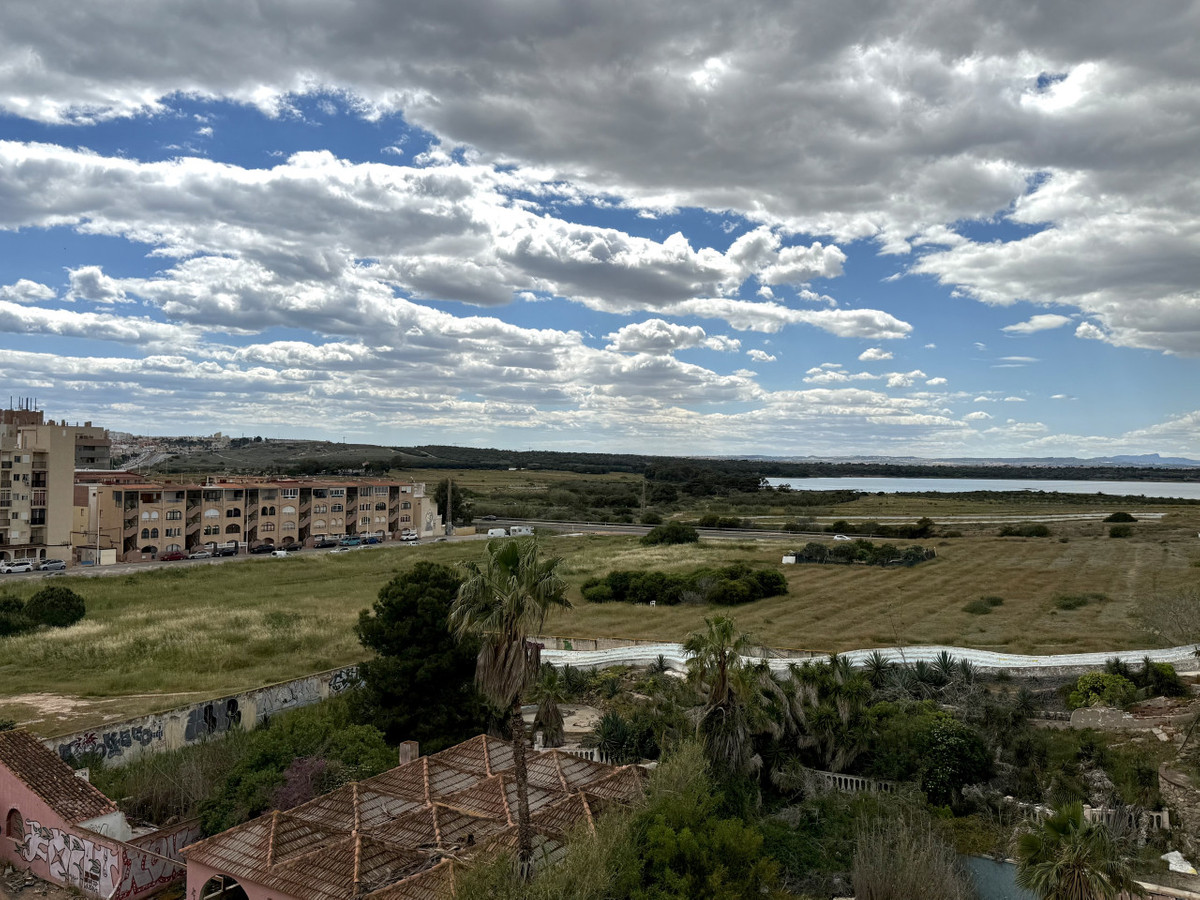 Se vende Apartamento Planta Media de 2 dormitorios en Costa Blanca, Alicante, España