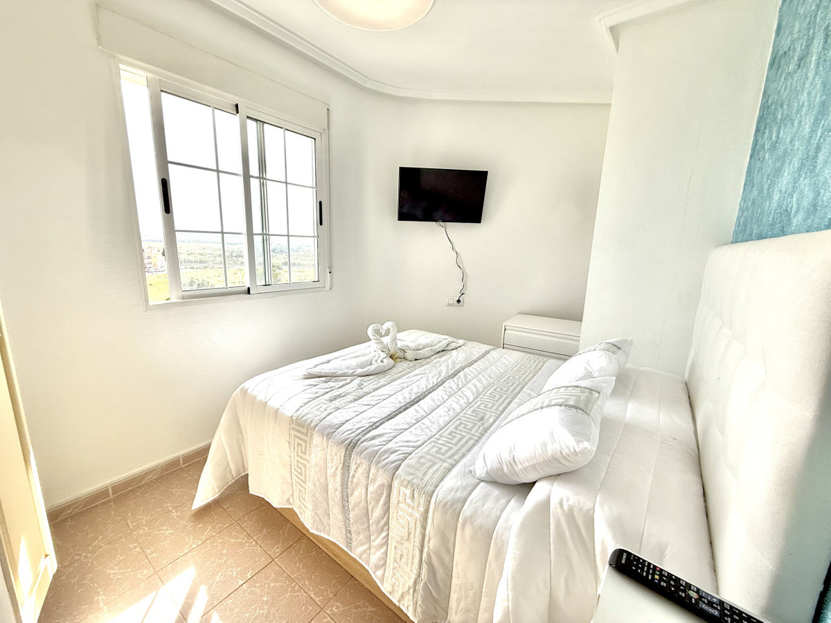 Se vende Apartamento Planta Media de 2 dormitorios en Costa Blanca, Alicante, España
