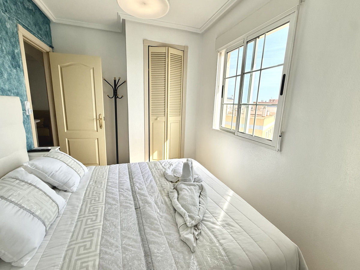 Se vende Apartamento Planta Media de 2 dormitorios en Costa Blanca, Alicante, España