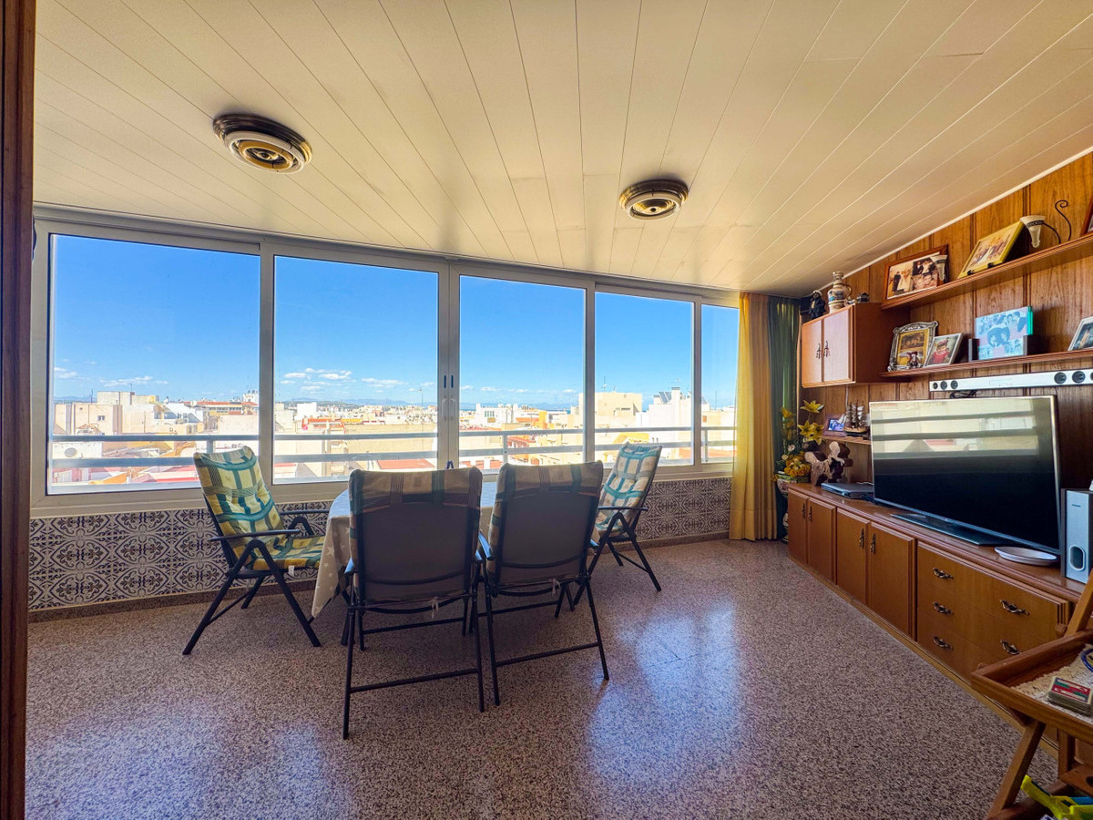 Se vende Apartamento Planta Media de 3 dormitorios en Costa Blanca, Alicante, España