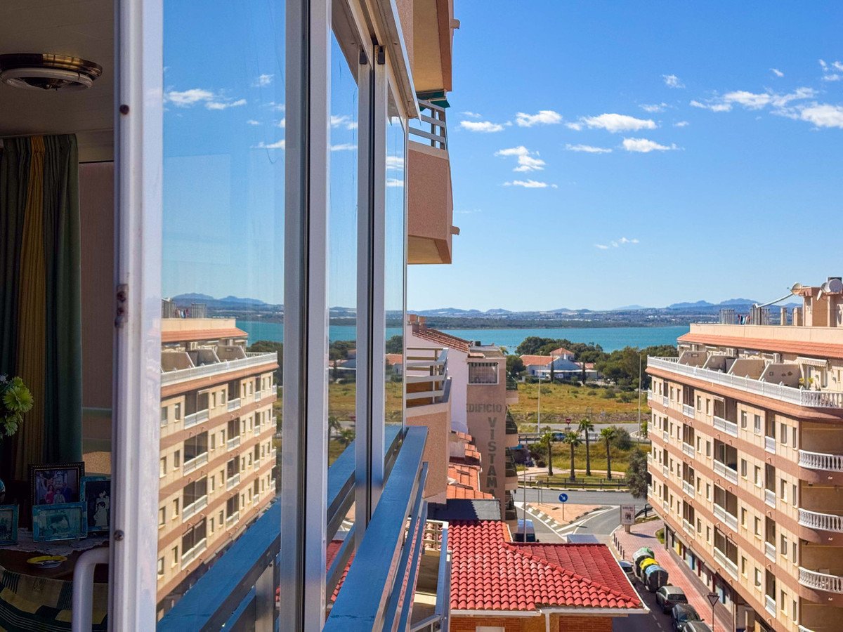 Se vende Apartamento Planta Media de 3 dormitorios en Costa Blanca, Alicante, España