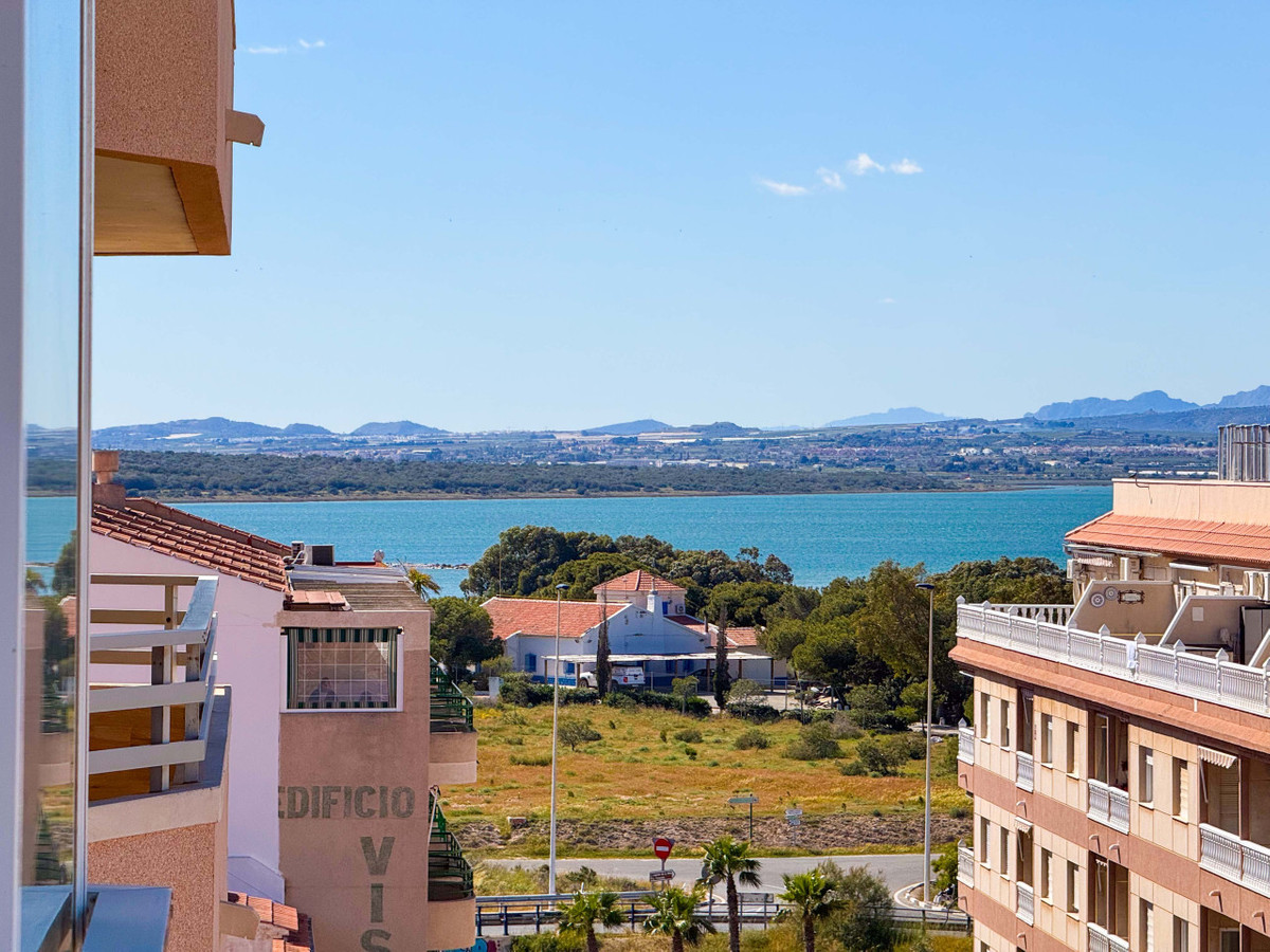 Se vende Apartamento Planta Media de 3 dormitorios en Costa Blanca, Alicante, España