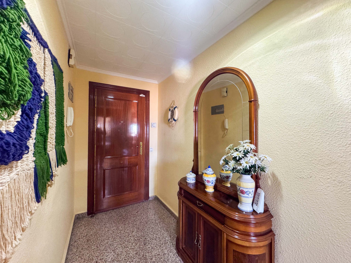 Se vende Apartamento Planta Media de 3 dormitorios en Costa Blanca, Alicante, España