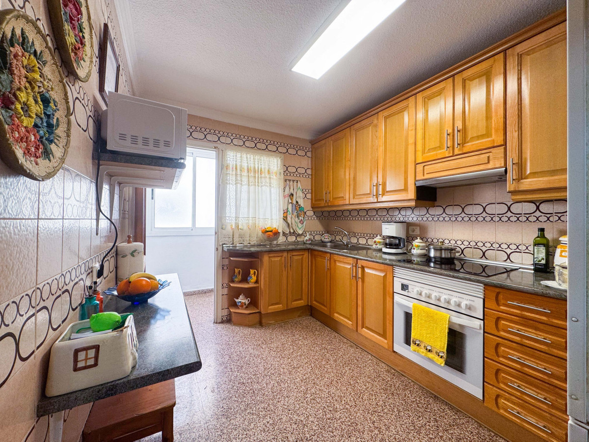 Se vende Apartamento Planta Media de 3 dormitorios en Costa Blanca, Alicante, España