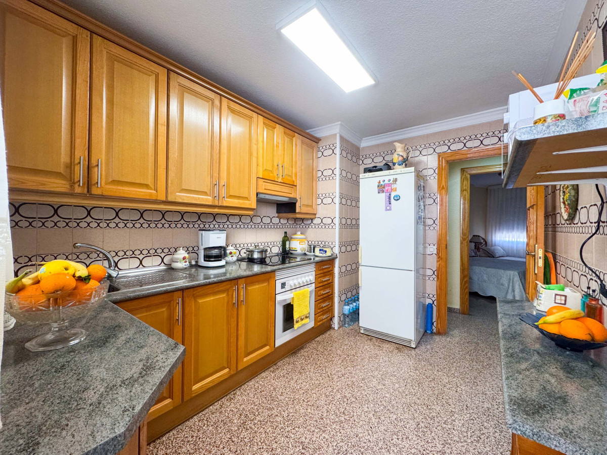 Se vende Apartamento Planta Media de 3 dormitorios en Costa Blanca, Alicante, España