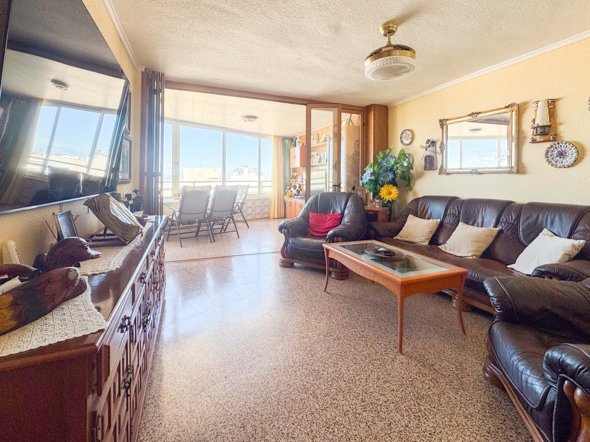 Se vende Apartamento Planta Media de 3 dormitorios en Costa Blanca, Alicante, España