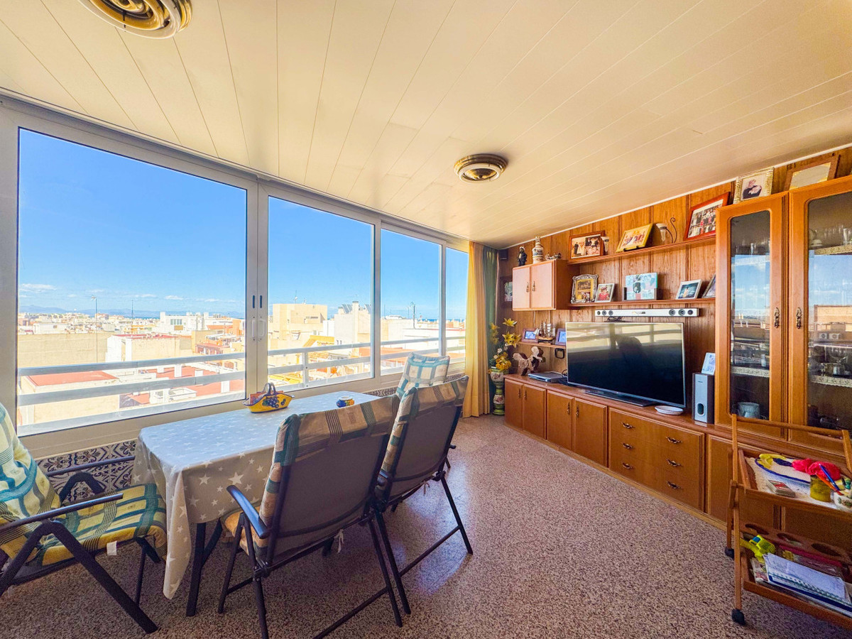Se vende Apartamento Planta Media de 3 dormitorios en Costa Blanca, Alicante, España