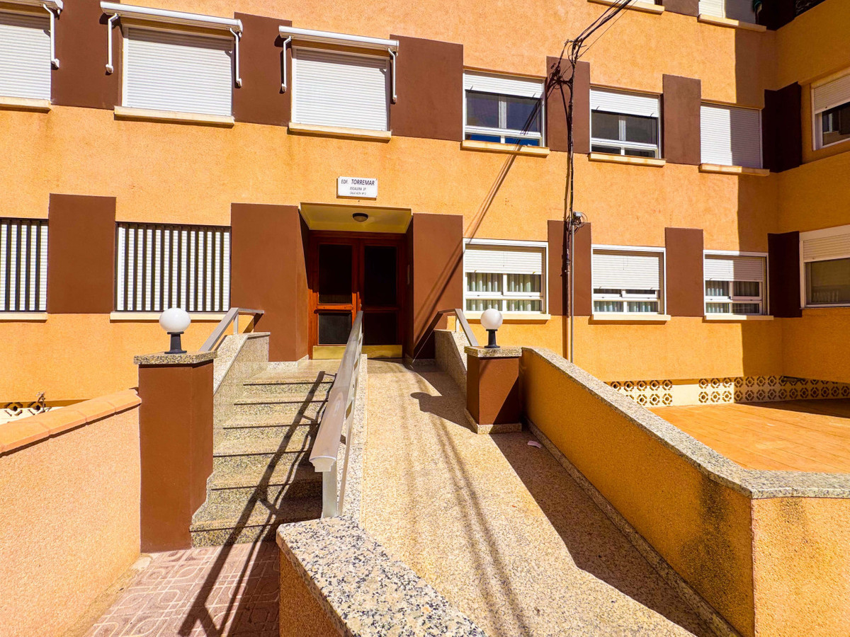 Se vende Apartamento Planta Media de 3 dormitorios en Costa Blanca, Alicante, España