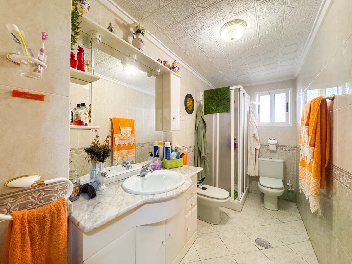Se vende Apartamento Planta Media de 3 dormitorios en Costa Blanca, Alicante, España