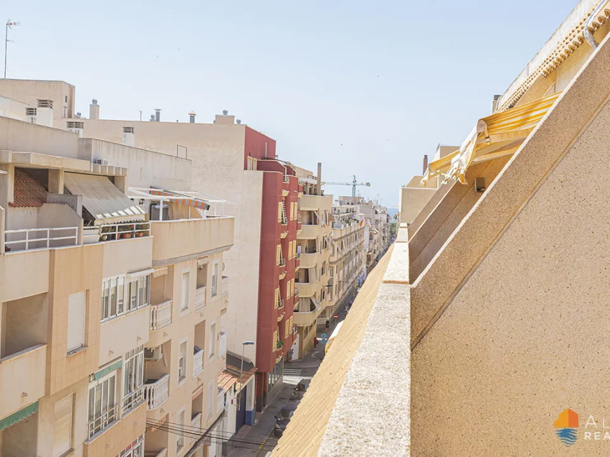 Se vende Ático de 2 dormitorios en Costa Blanca, Alicante, España