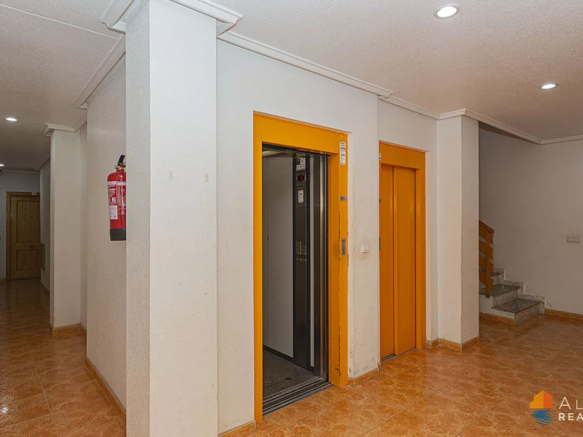 Se vende Ático de 2 dormitorios en Costa Blanca, Alicante, España