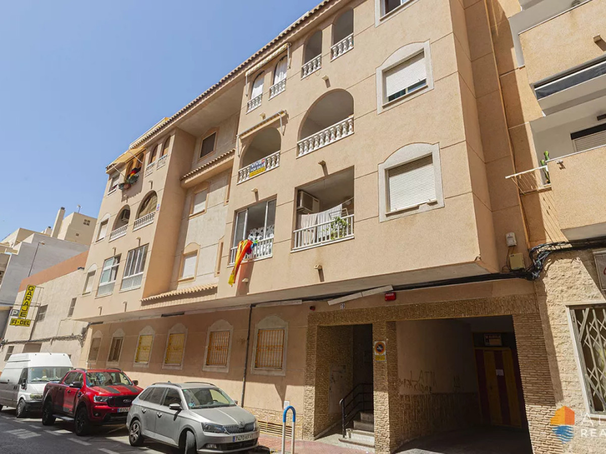 Se vende Ático de 2 dormitorios en Costa Blanca, Alicante, España
