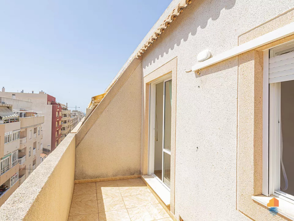 Se vende Ático de 2 dormitorios en Costa Blanca, Alicante, España