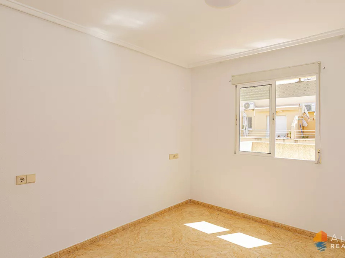 Se vende Ático de 2 dormitorios en Costa Blanca, Alicante, España