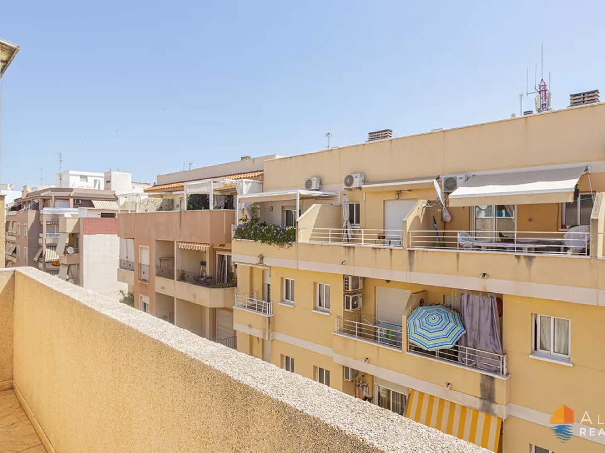 Se vende Ático de 2 dormitorios en Costa Blanca, Alicante, España