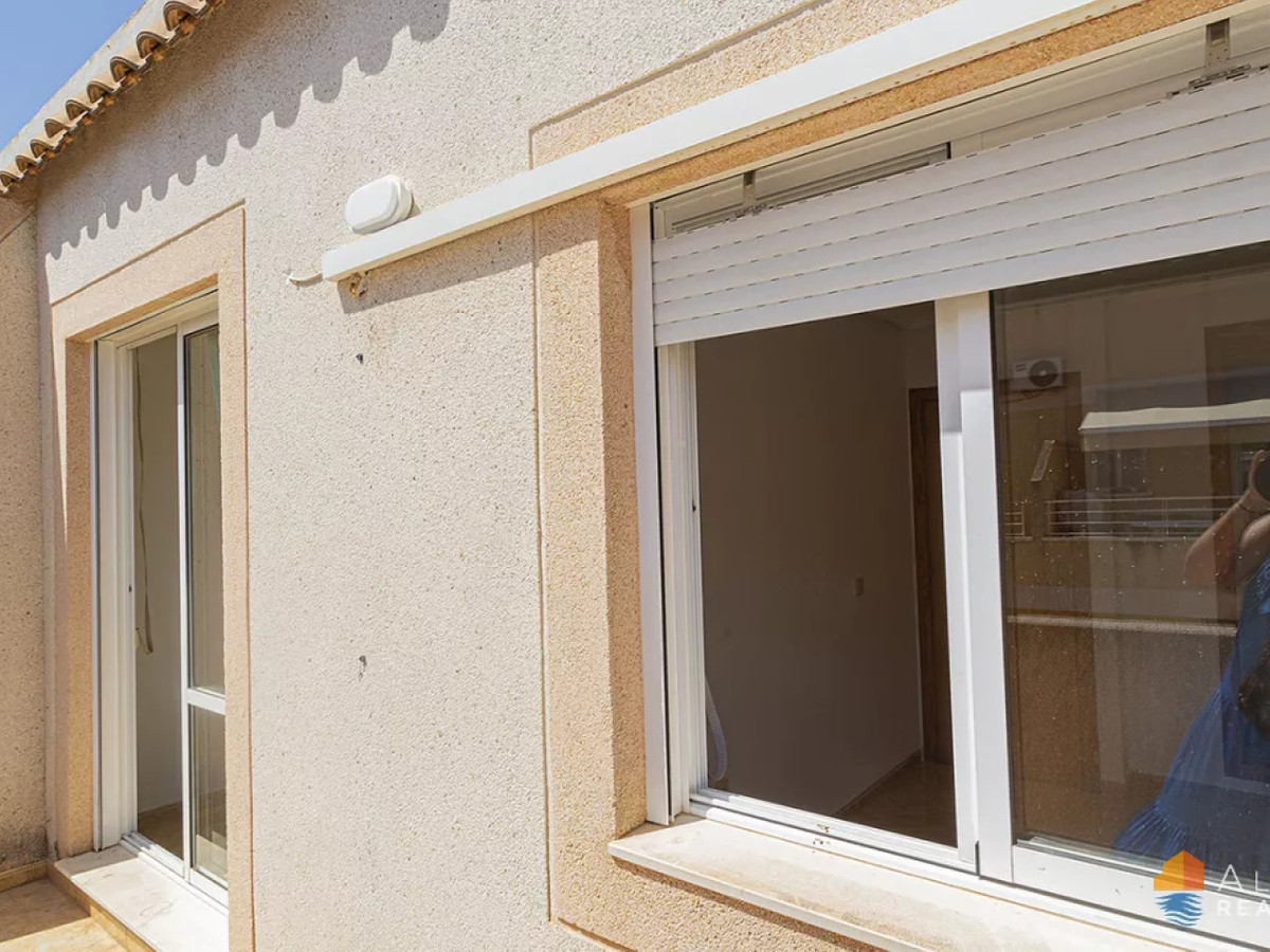 Se vende Ático de 2 dormitorios en Costa Blanca, Alicante, España