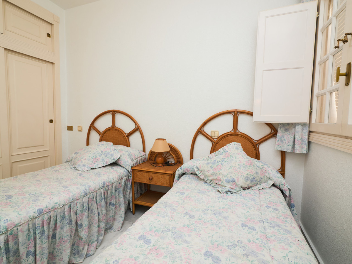 Se vende Apartamento en Planta Última de 2 dormitorios en Costa Blanca, Alicante, España