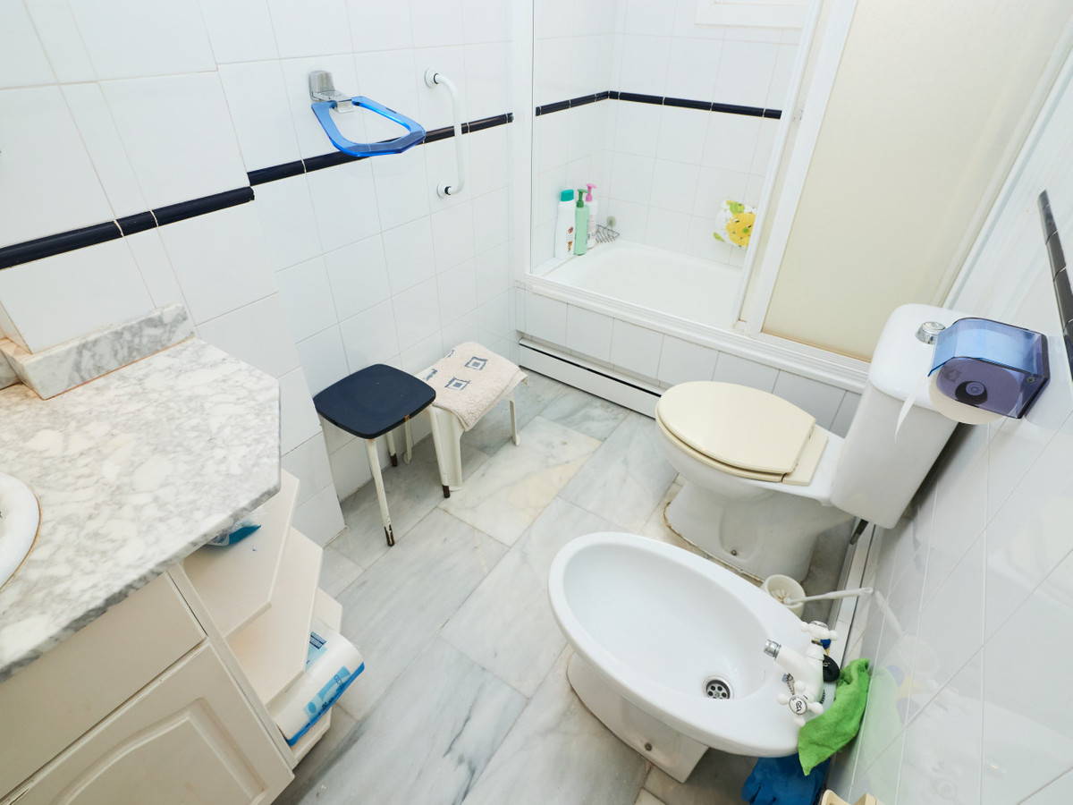 Se vende Apartamento en Planta Última de 2 dormitorios en Costa Blanca, Alicante, España
