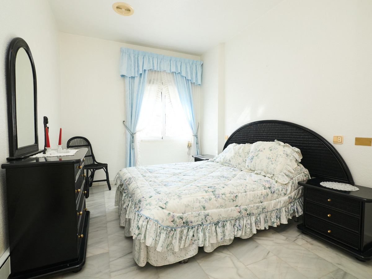 Se vende Apartamento en Planta Última de 2 dormitorios en Costa Blanca, Alicante, España