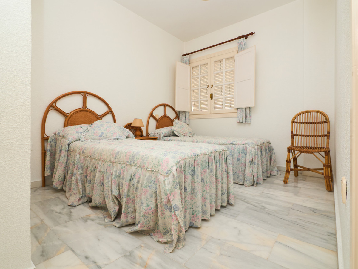 Se vende Apartamento en Planta Última de 2 dormitorios en Costa Blanca, Alicante, España