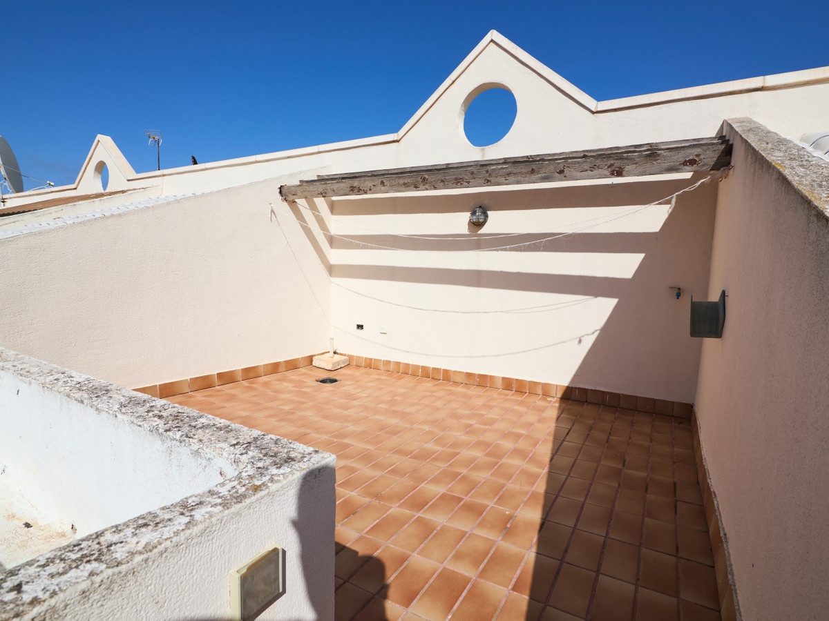Se vende Apartamento en Planta Última de 2 dormitorios en Costa Blanca, Alicante, España