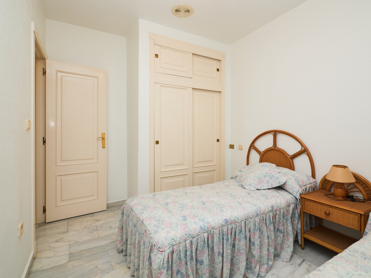 Se vende Apartamento en Planta Última de 2 dormitorios en Costa Blanca, Alicante, España