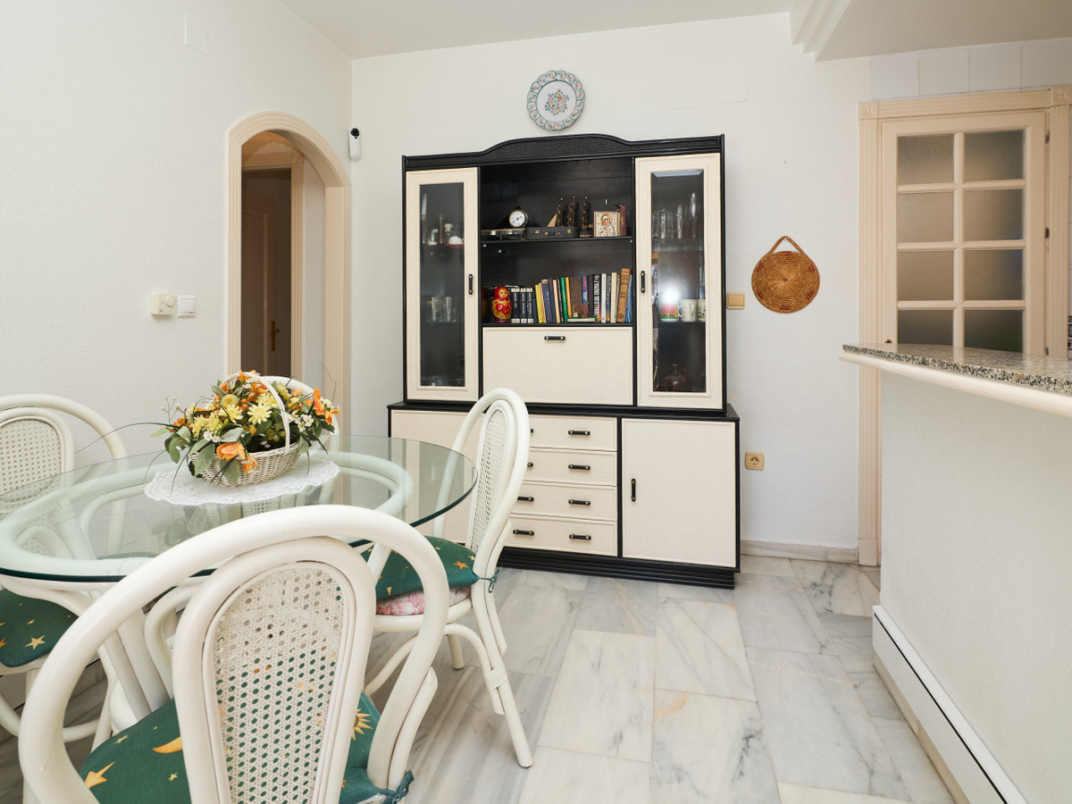 Se vende Apartamento en Planta Última de 2 dormitorios en Costa Blanca, Alicante, España