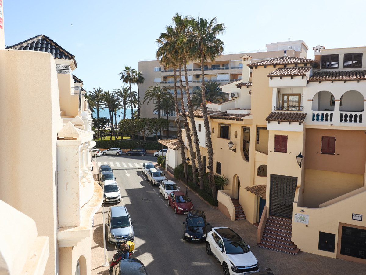 Se vende Apartamento en Planta Última de 2 dormitorios en Costa Blanca, Alicante, España