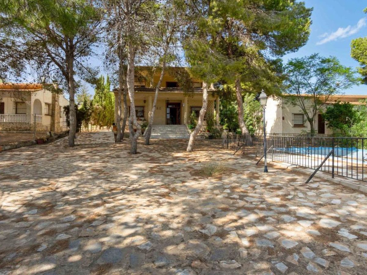 Se vende Villa - Chalet de 6 dormitorios en Costa Blanca, Alicante, España