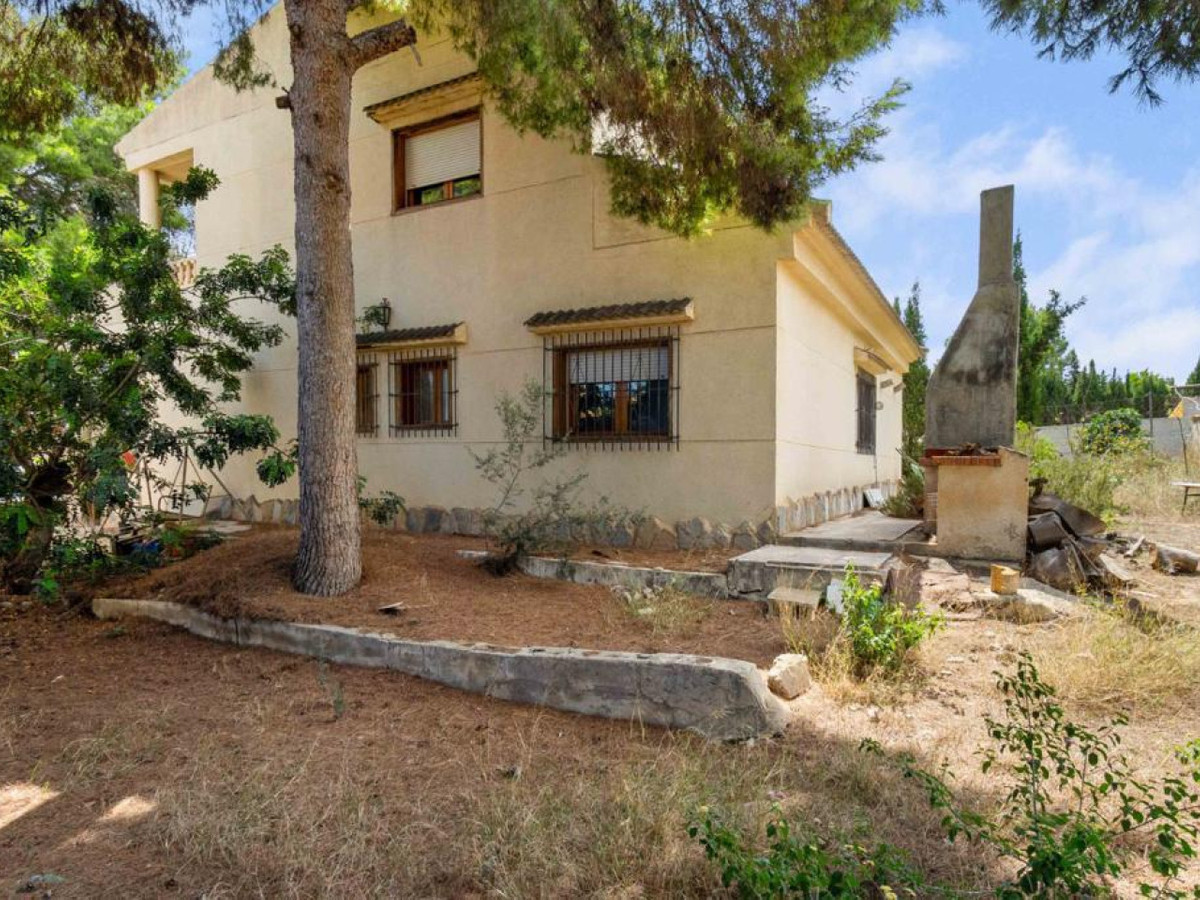 Se vende Villa - Chalet de 6 dormitorios en Costa Blanca, Alicante, España