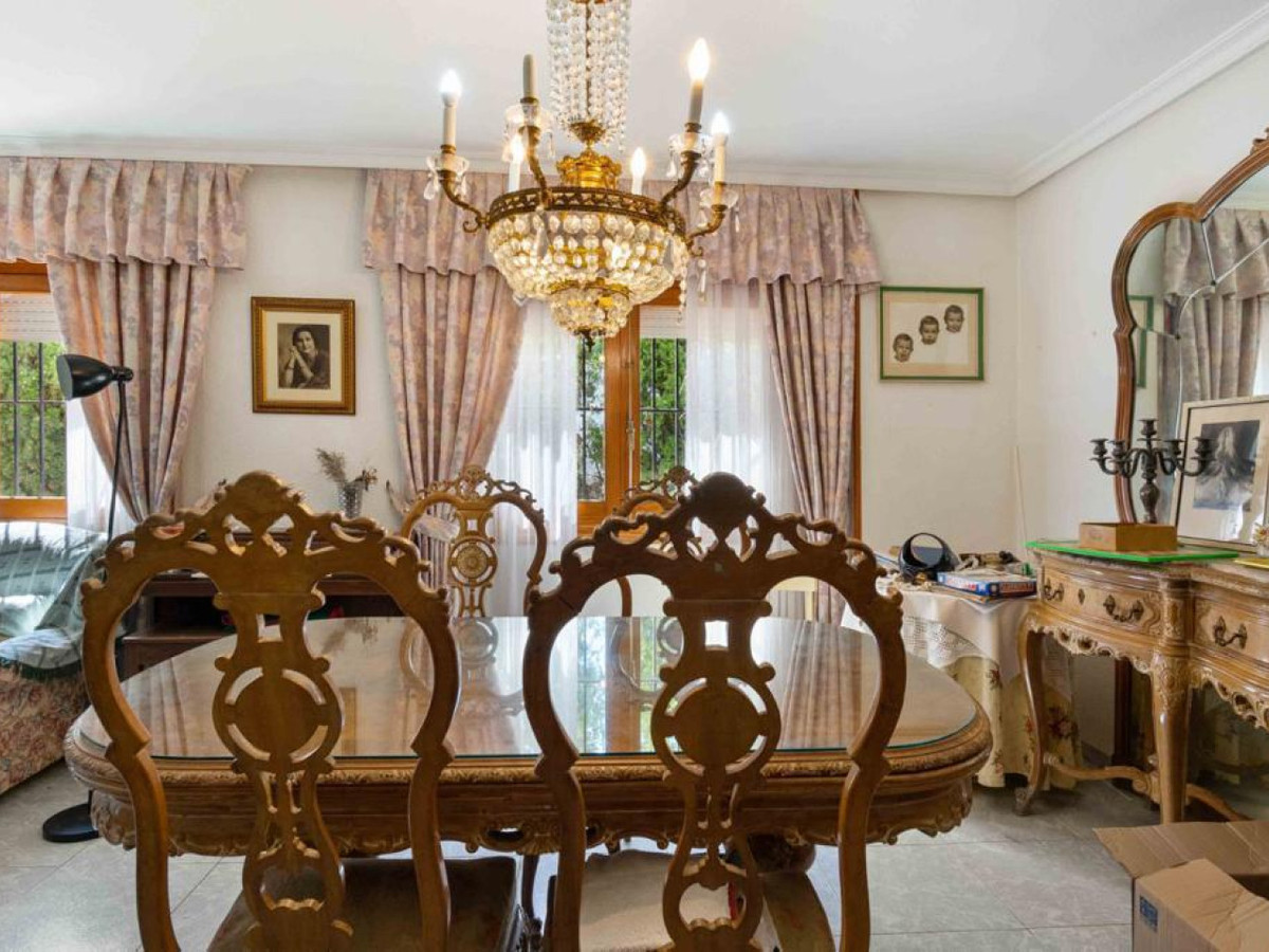 Se vende Villa - Chalet de 6 dormitorios en Costa Blanca, Alicante, España