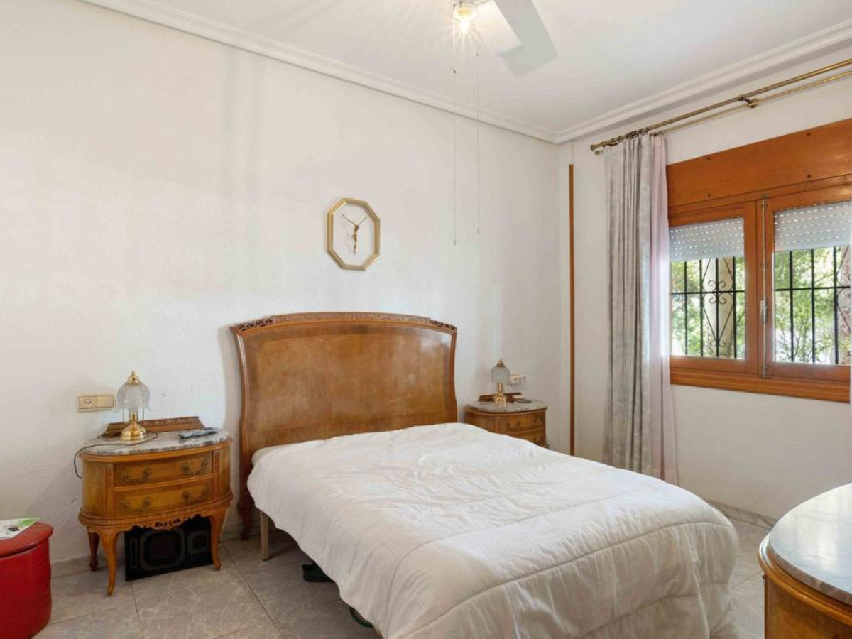 Se vende Villa - Chalet de 6 dormitorios en Costa Blanca, Alicante, España