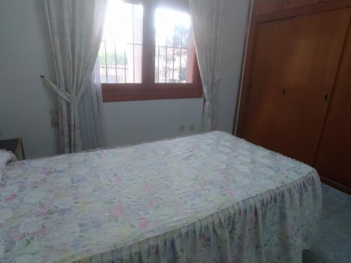Se vende Villa - Chalet de 6 dormitorios en Costa Blanca, Alicante, España