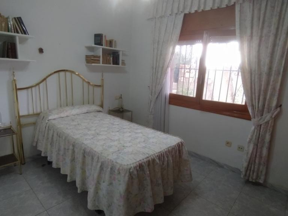 Se vende Villa - Chalet de 6 dormitorios en Costa Blanca, Alicante, España