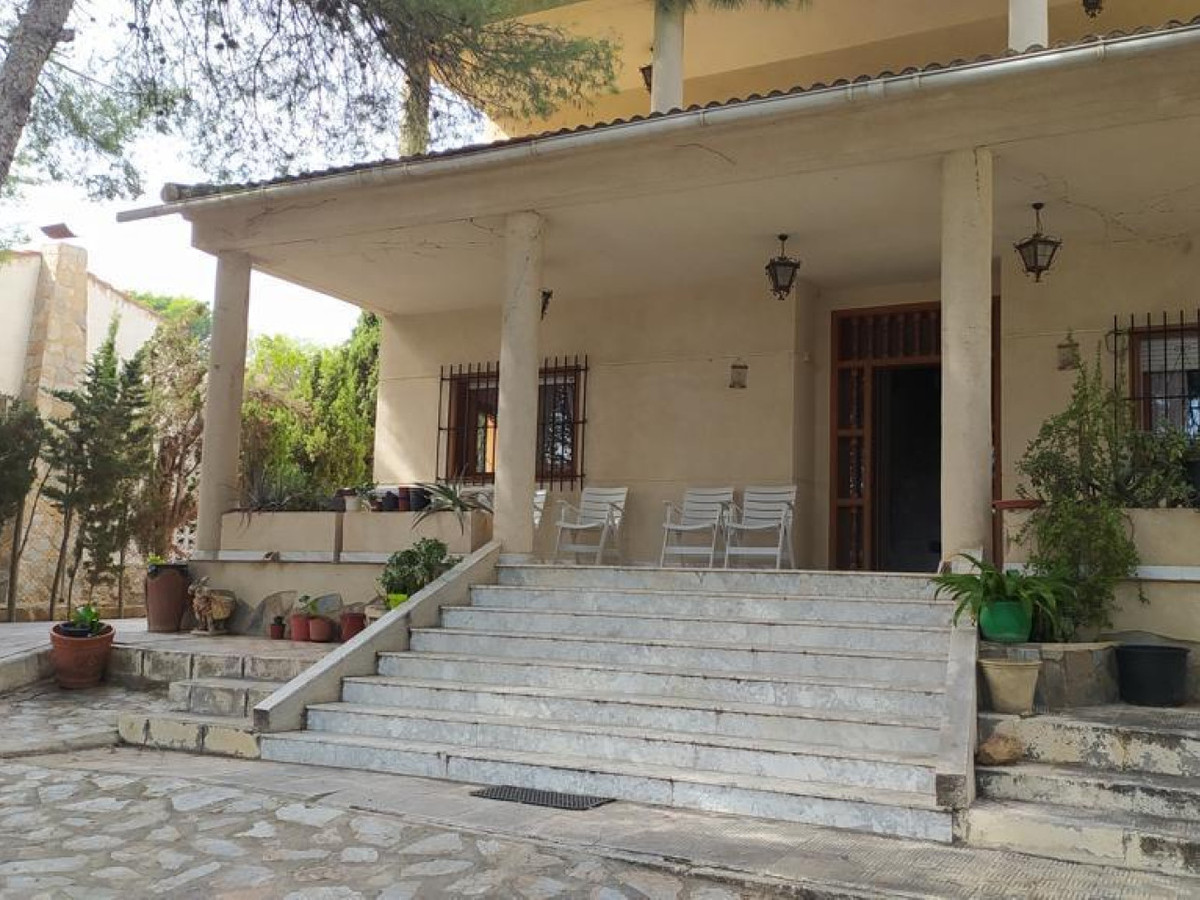 Se vende Villa - Chalet de 6 dormitorios en Costa Blanca, Alicante, España